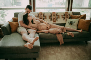maternity session at home